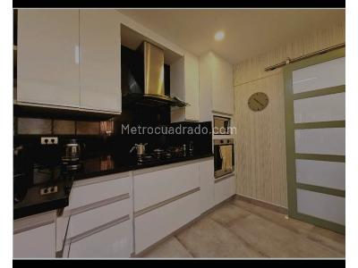 Casa de 3 alcobas en venta en El Tesoro, Medellín, 220 m² · foto 8 de 11