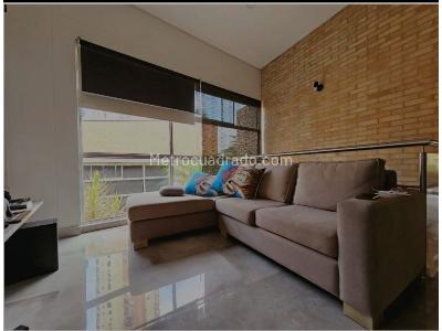 Casa de 3 alcobas en venta en El Tesoro, Medellín, 220 m² · foto 9 de 11