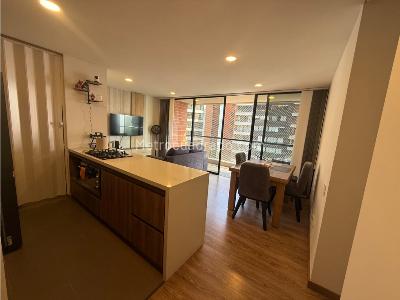 Apartamento de 3 alcobas en venta en El Triannon, Envigado, 84 m² · foto 2 de 14