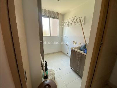 Apartamento de 3 alcobas en venta en El Poblado, Medellín, 187 m² · foto 15 de 19