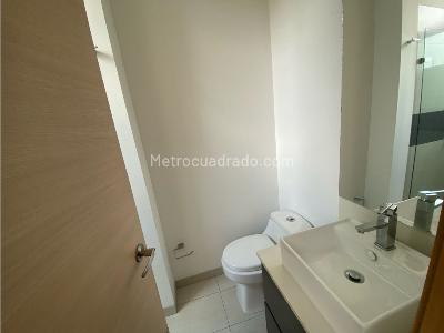 Apartamento de 3 alcobas en venta en El Poblado, Medellín, 187 m² · foto 17 de 19