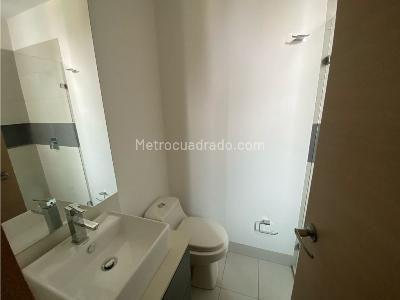 Apartamento de 3 alcobas en venta en El Poblado, Medellín, 187 m² · foto 18 de 19