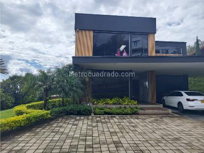 Casa de 5 alcobas en venta en Las Palmas, Medellín, 853 m² · foto 4 de 20