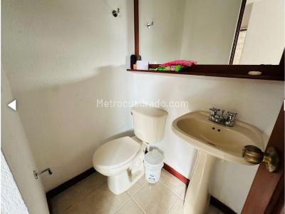 Casa de 4 alcobas en venta en Loma Del Esmeraldal, Envigado, 165 m² · foto 12 de 14