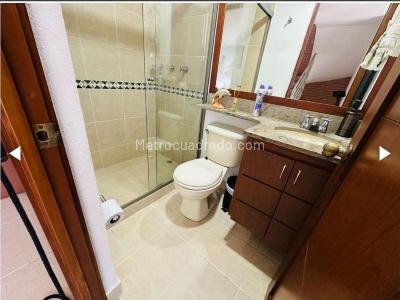 Casa de 4 alcobas en venta en Loma Del Esmeraldal, Envigado, 165 m² · foto 5 de 14