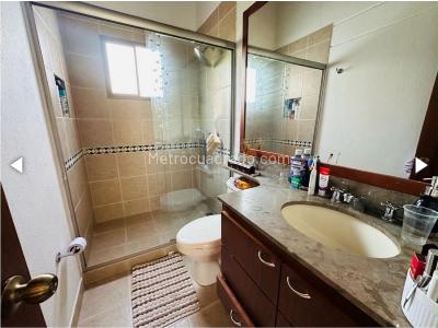 Casa de 4 alcobas en venta en Loma Del Esmeraldal, Envigado, 165 m² · foto 6 de 14