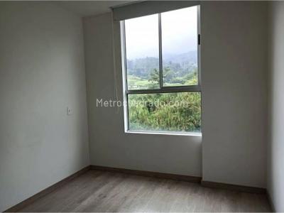 Apartamento de 3 alcobas en venta en Camino Verde, Envigado, 70 m² · foto 14 de 19