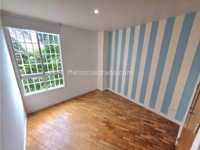 Apartamento de 4 alcobas en venta en Los Balsos Poblado, Medellín, 101 m² · foto 11 de 12