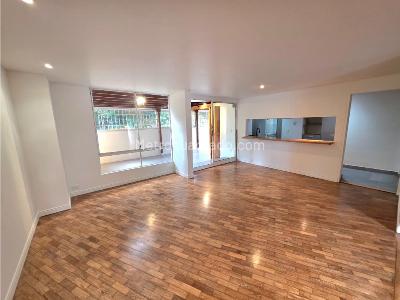 Apartamento de 4 alcobas en venta en Los Balsos Poblado, Medellín, 101 m² · foto 2 de 12