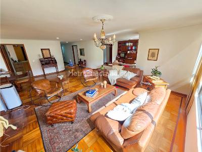 Apartamento de 3 alcobas en venta en El Poblado, Medellín, 177 m² · foto 5 de 19
