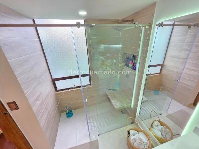 Apartamento de 3 alcobas en venta en El Poblado, Medellín, 177 m² · foto 12 de 19