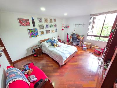 Apartamento de 3 alcobas en venta en El Poblado, Medellín, 177 m² · foto 14 de 19