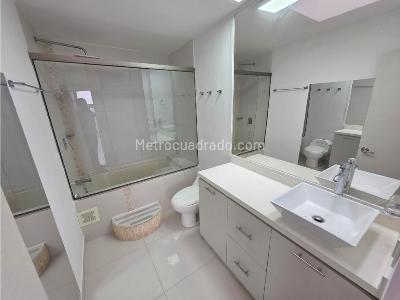 Apartamento en venta en El Poblado, Medellín · foto 13 de 20