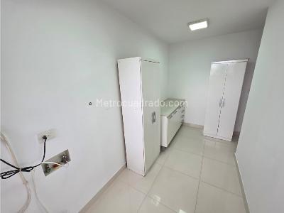 Apartamento en venta en El Poblado, Medellín · foto 6 de 20