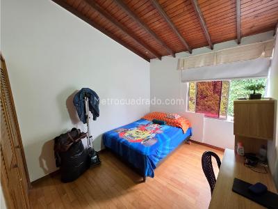 Casa de 3 alcobas en venta en El Poblado, Medellín, 316 m² · foto 16 de 20