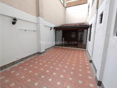 Apartamento de 3 alcobas en venta en Laureles, Medellín, 130 m² · foto 15 de 20