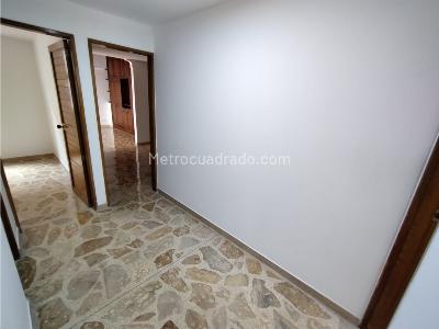 Apartamento de 3 alcobas en venta en Laureles, Medellín, 130 m² · foto 17 de 20
