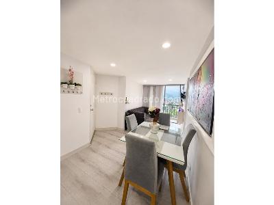 Apartamento en venta en Loma Del Indio, Medellín · foto 2 de 16