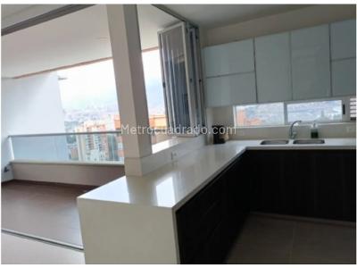 Apartamento de 3 alcobas en venta en Santa María De Los Ángeles, Medellín, 137 m² · foto 3 de 17