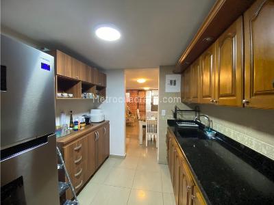 Casa de 4 alcobas en venta en El Dorado, Envigado, 130 m² · foto 10 de 20