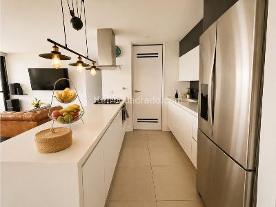 Apartamento de 2 alcobas en venta en Las Lomitas, Sabaneta, 86 m² · foto 3 de 10