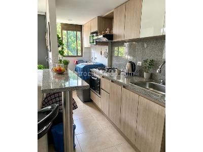 Apartamento en venta en Rodeo Alto, Medellín · foto 2 de 14