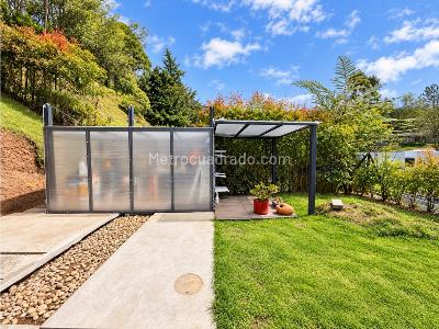 Casa en venta en Loma Del Escobero, Envigado · foto 3 de 16