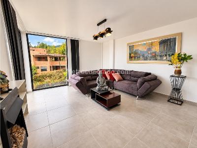 Casa en venta en Loma Del Escobero, Envigado · foto 10 de 16