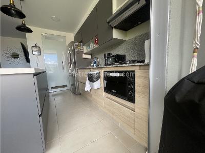 Apartamento de 3 alcobas en venta en Asdesilla, Sabaneta, 83 m² · foto 8 de 20
