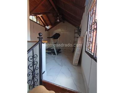 Casa de 3 alcobas en venta en La Mota, Medellín, 118 m² · foto 8 de 19