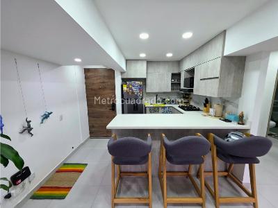 Apartamento de 2 alcobas en venta en Pan De Azucar, Sabaneta, 50 m² · foto 3 de 10