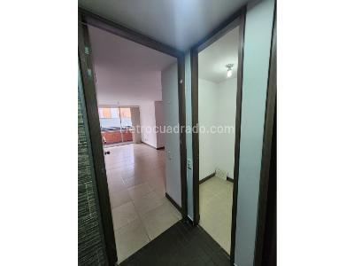 Apartamento de 3 alcobas en arriendo en Suramerica, Itagüí, 72 m² · foto 2 de 12