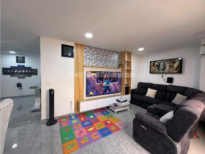 Apartamento de 3 alcobas en venta en Belen, Medellín, 120 m² · foto 2 de 15