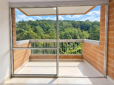 Apartamento en venta en Loma Del Indio, Medellín · foto 4 de 13