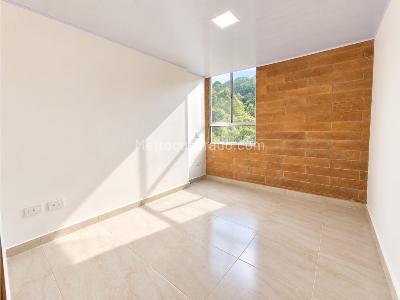 Apartamento en venta en Loma Del Indio, Medellín · foto 8 de 13