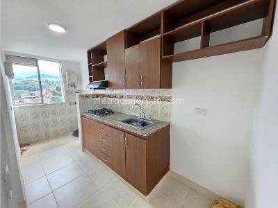 Apartamento en venta en Viviendas Del Sur, Itagüí · foto 2 de 14