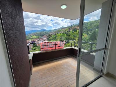 Apartamento en venta en Viviendas Del Sur, Itagüí · foto 3 de 14