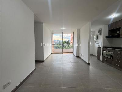 Apartamento en venta en Viviendas Del Sur, Itagüí · foto 7 de 17