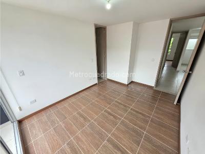 Apartamento de 3 alcobas en venta en Las Lomitas, Sabaneta, 85 m² · foto 11 de 18