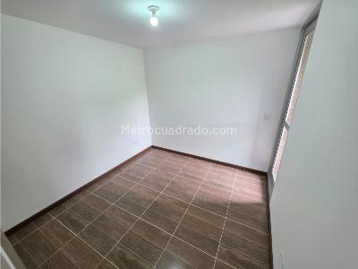 Apartamento de 3 alcobas en venta en Las Lomitas, Sabaneta, 85 m² · foto 12 de 18