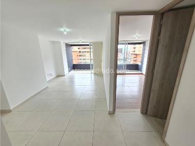 Apartamento de 3 alcobas en venta en Las Lomitas, Sabaneta, 85 m² · foto 3 de 18