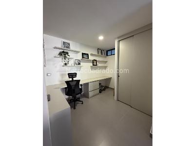 Apartamento de 3 alcobas en venta en Los Balsos Poblado, Medellín, 96 m² · foto 11 de 20