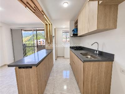 Apartamento de 3 alcobas en venta en Santa Maria, Itagüí, 56 m² · foto 3 de 10