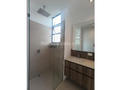 Apartamento de 2 alcobas en venta en El Poblado, Medellín, 94 m² · foto 15 de 20