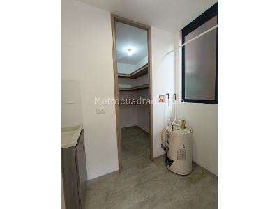 Apartamento de 2 alcobas en venta en El Poblado, Medellín, 94 m² · foto 18 de 20
