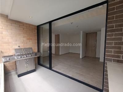 Apartamento de 2 alcobas en venta en El Poblado, Medellín, 94 m² · foto 8 de 20