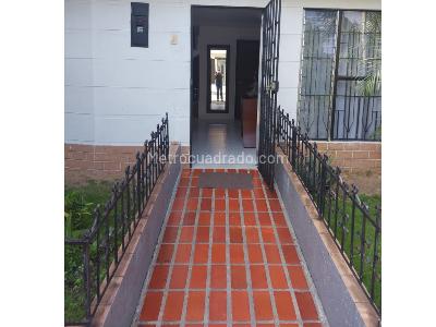 Casa en venta en Belen Granada, Medellín · foto 2 de 12