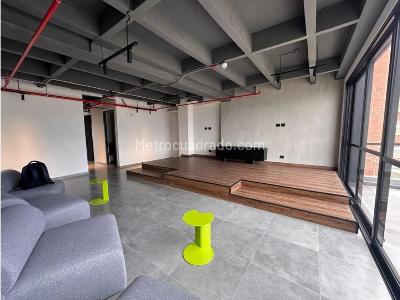 Apartaestudio en venta en El Poblado, Medellín, 43 m² · foto 15 de 18
