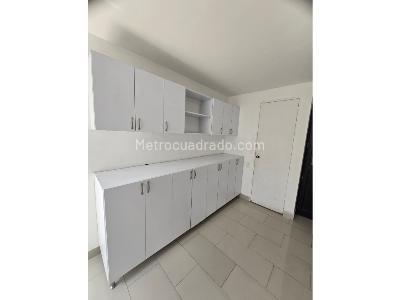 Casa de 3 alcobas en venta en Los Bernal, Medellín, 191 m² · foto 13 de 20