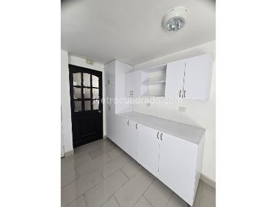 Casa de 3 alcobas en venta en Los Bernal, Medellín, 191 m² · foto 20 de 20